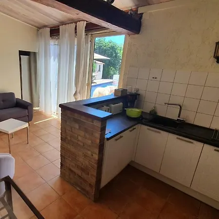 Apartament Les Grillons *
